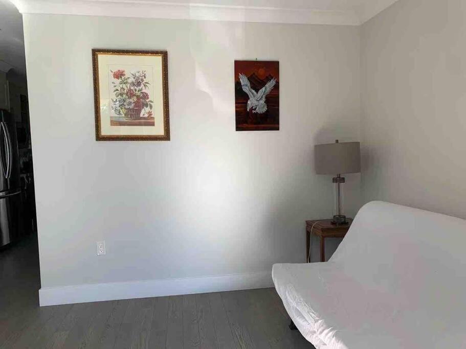 Brand New Constructed 1-Bedroom Townhouse Duncan Εξωτερικό φωτογραφία